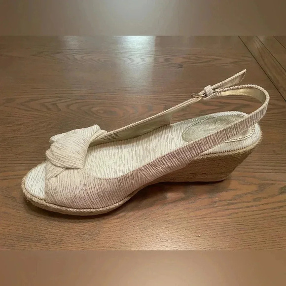 Naturalizer Premium Bettina Comfort Wedge Sandals Beige Gold Size 9.5 New In Box - Picture 12 of 12